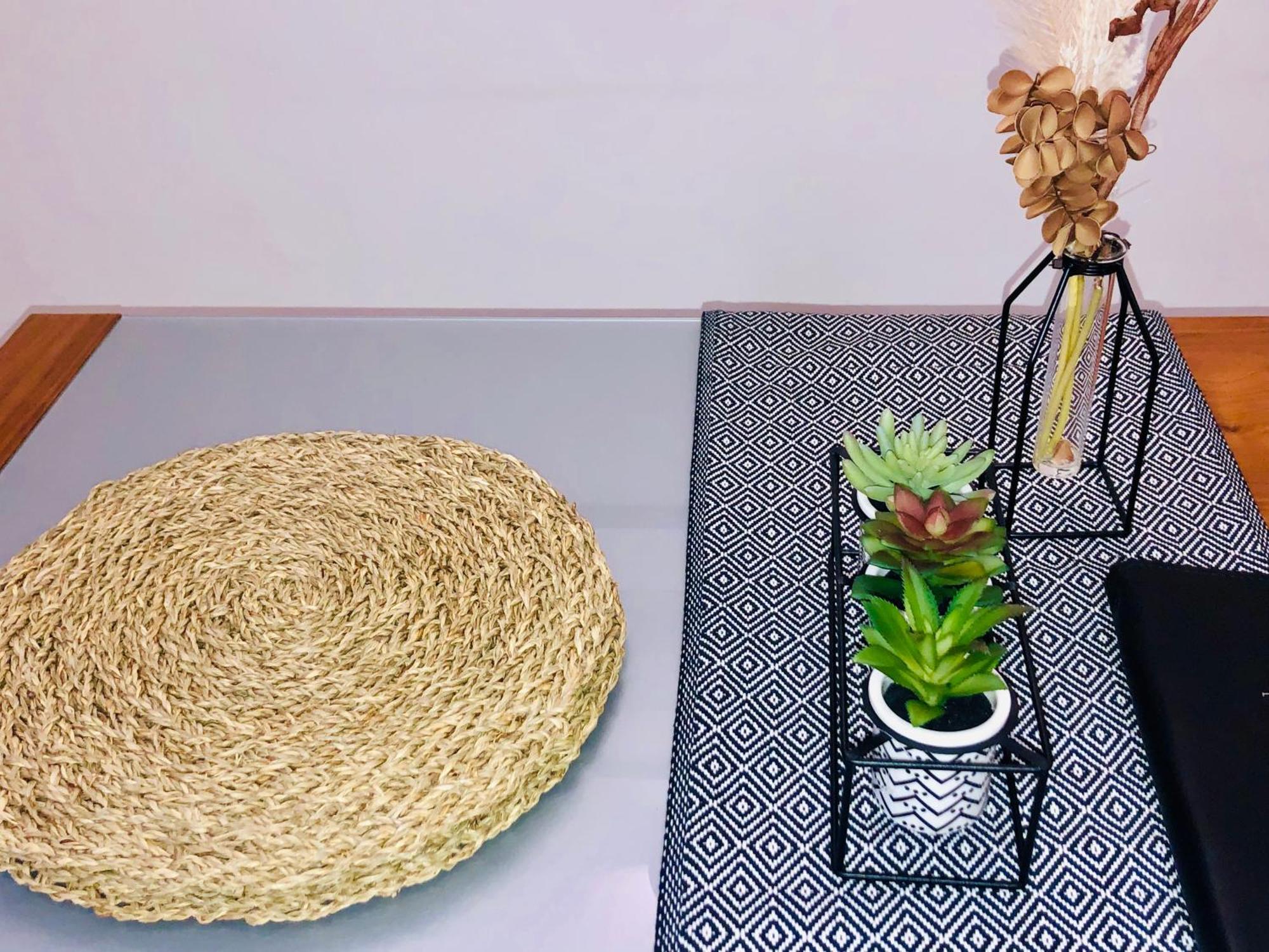 באת' Contemporary Large Apartment In An Ideal Location מראה חיצוני תמונה
